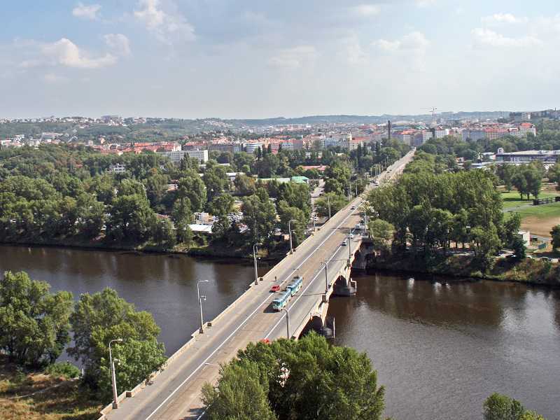Omezení provozu tramvají a plánovaná rekonstrukce Libeňského mostu